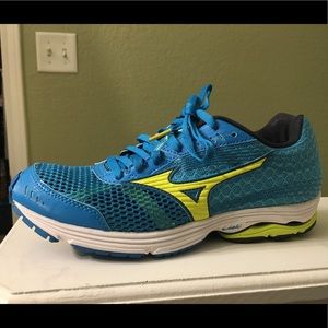 Mizuno Wave Sayonara 3 NIB Size 8
